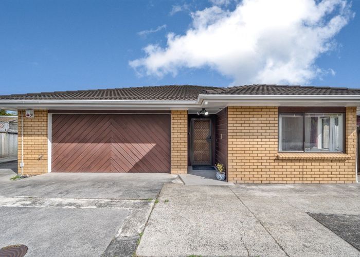  at 1/73 Aviemore Drive, Highland Park, Manukau City, Auckland