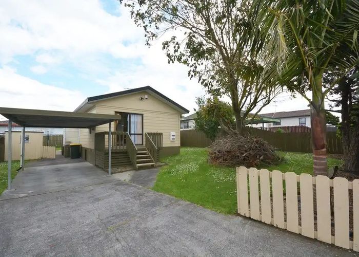  at 2/84 Palmers, Clendon Park, Manukau City, Auckland