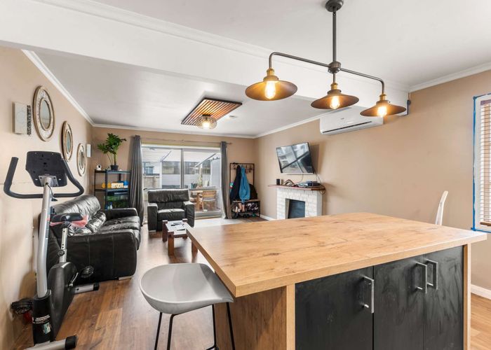 at 208 Ngamotu Road, Spotswood, New Plymouth