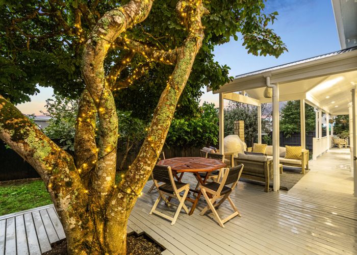  at 86 Frederick Street, Hillsborough, Auckland
