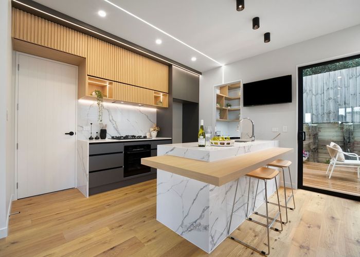  at 7/8 Park Rise, Campbells Bay, North Shore City, Auckland