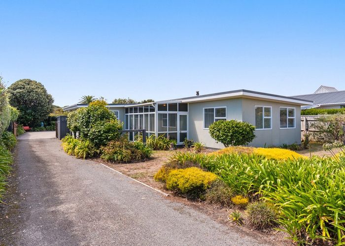  at 5 Eruini Street, Waikanae Beach, Waikanae