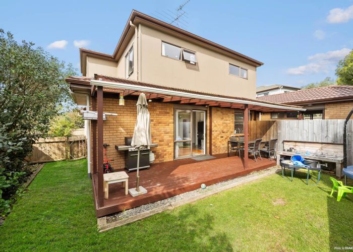  at 5 Craigavon Drive, East Tamaki, Manukau City, Auckland