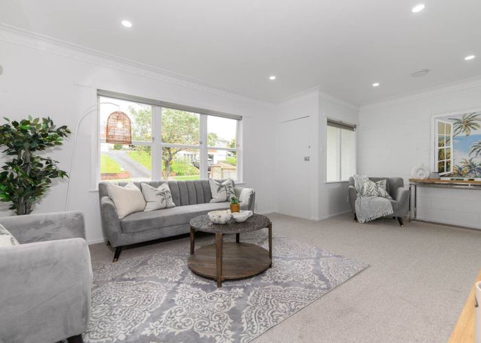  at 2 Crudge Street, Blockhouse Bay, Auckland
