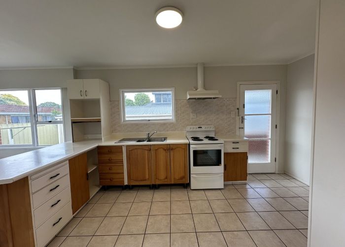  at 100a Sixteenth Avenue, Avenues, Tauranga, Bay Of Plenty