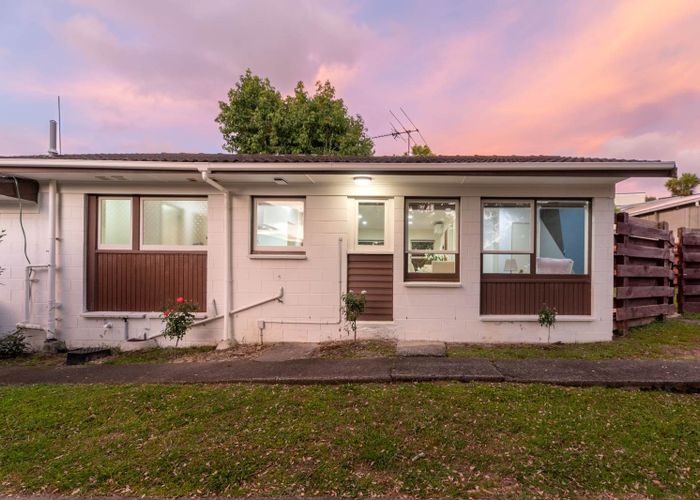  at 3/14 Commodore Drive, Lynfield, Auckland City, Auckland