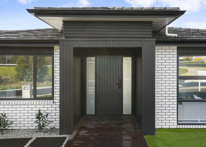  at 2 Maggie Place, Chartwell, Hamilton