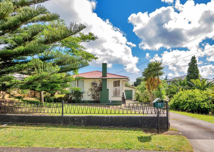  at 37 Landon Avenue, Mangere East, Auckland