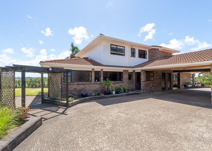 For sale 14 Peters Lane, Taupaki, Rodney, Auckland homes.co.nz