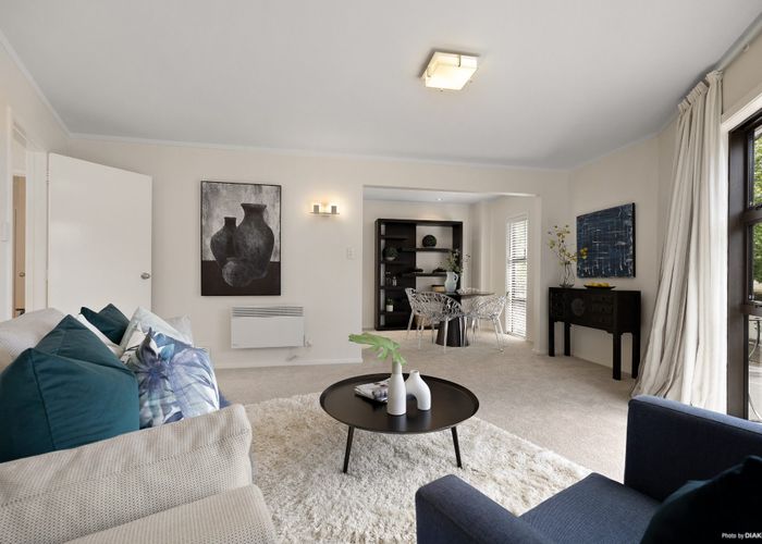  at 2/47 Vale Road, St Heliers, Auckland
