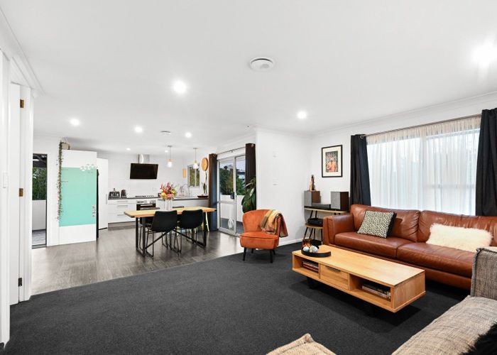 Free property data for 22 Gilbass Avenue, Hamilton Lake, Hamilton ...