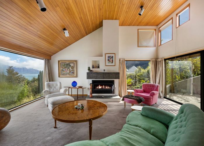  at 9 Wakatipu Heights, Town Centre, Queenstown-Lakes, Otago