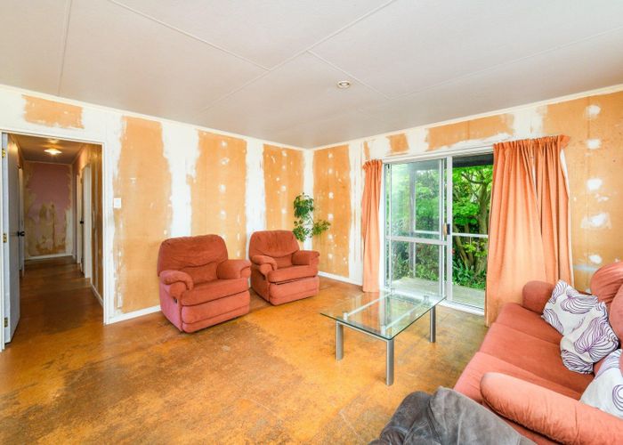  at 2 Tiller Close, Kelvin Grove, Palmerston North