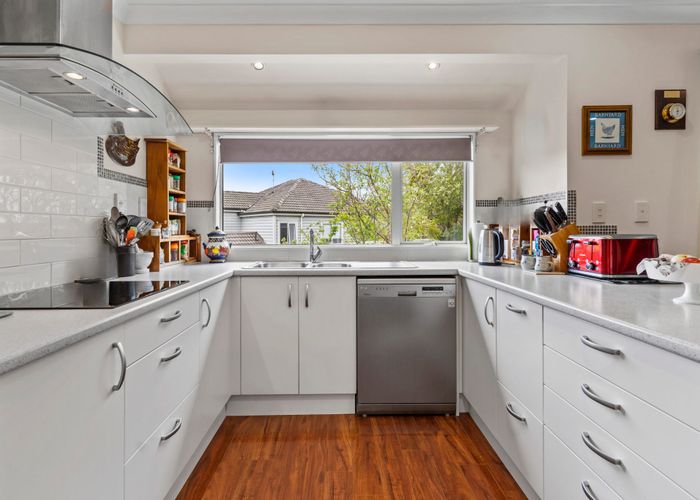  at 20 Margaret Henry Crescent, Oteha, Auckland