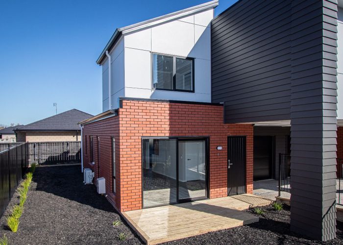  at 8/15 Onukutara Place, Huntington, Hamilton, Waikato