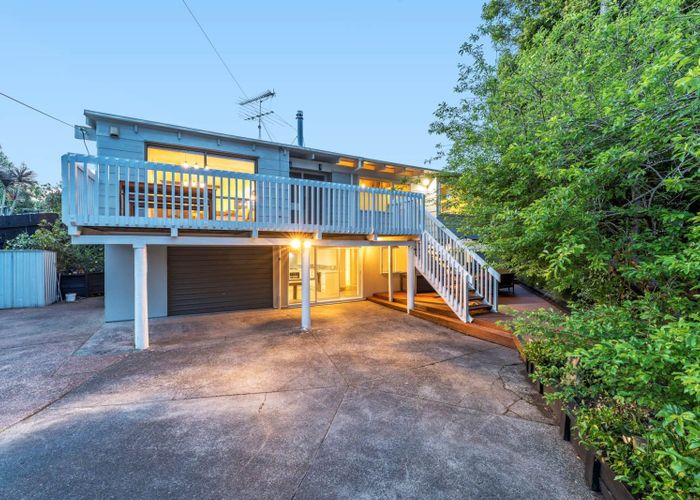  at 45 Cliff View Drive, Green Bay, Waitakere City, Auckland