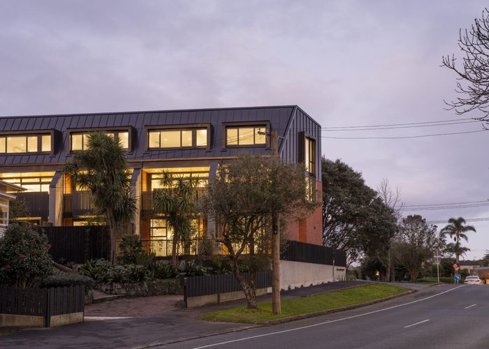  at 2/52 Sainsbury Road, Mount Albert, Auckland City, Auckland