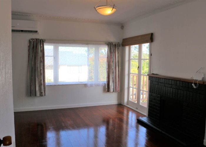  at 4 Lewis Street, Blockhouse Bay, Auckland City, Auckland