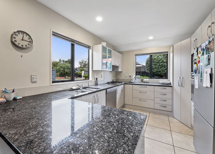 at 1/25 Bryndwr Road, Fendalton, Christchurch