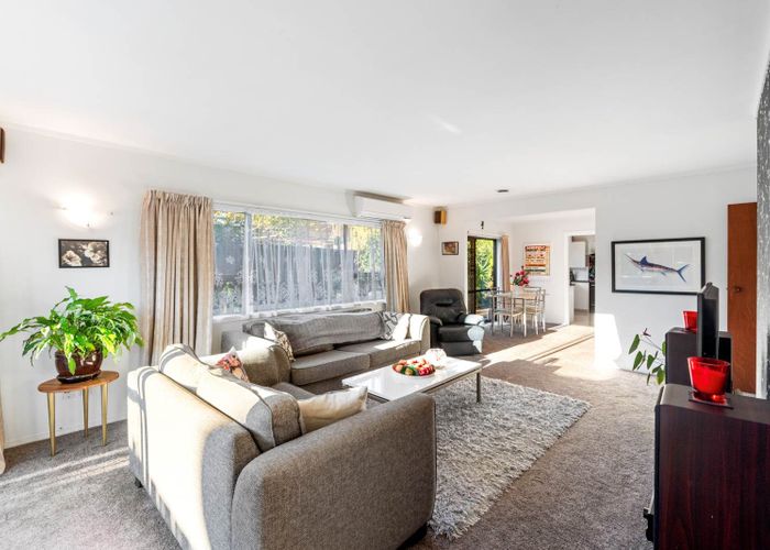  at 1/128 Botany Road, Botany Downs, Manukau City, Auckland