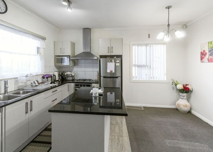  at 11 Tidal Road, Mangere, Manukau City, Auckland