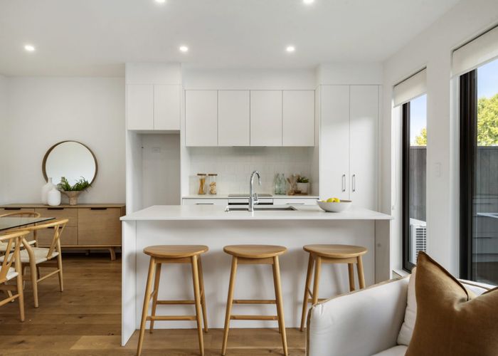  at 6 Whetiko Way, Belmont, Auckland