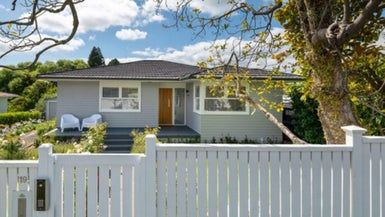  at 19 Betsland Crescent, Hillcrest, Auckland