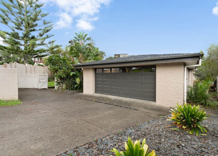 at 55 Meadowvale Avenue, Forrest Hill, North Shore City, Auckland