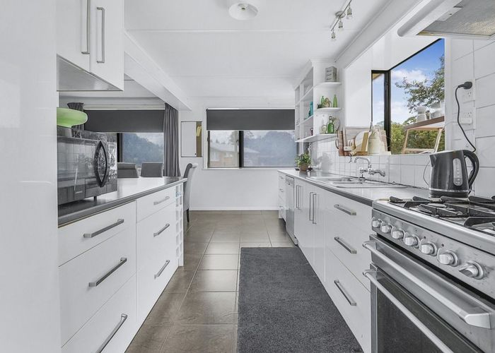  at 3 Breidis Place, Chartwell, Hamilton