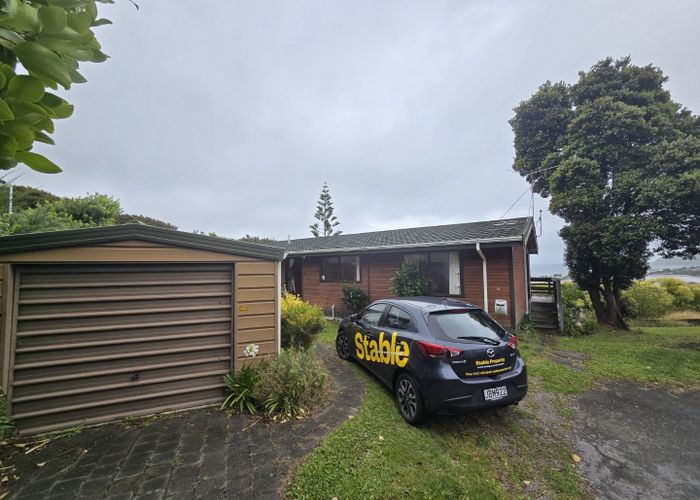 at 10 Mervyn Place, Plimmerton, Porirua