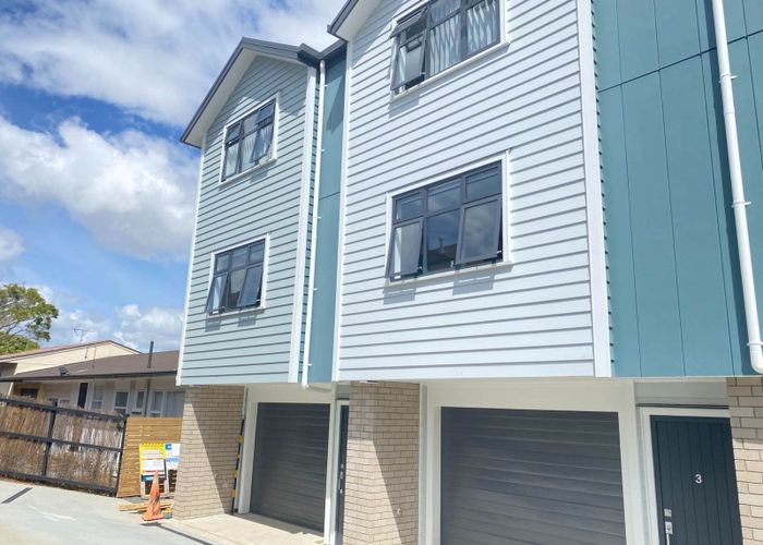 For rent 1 Stockade View Lane, Howick, Manukau City, Auckland homes