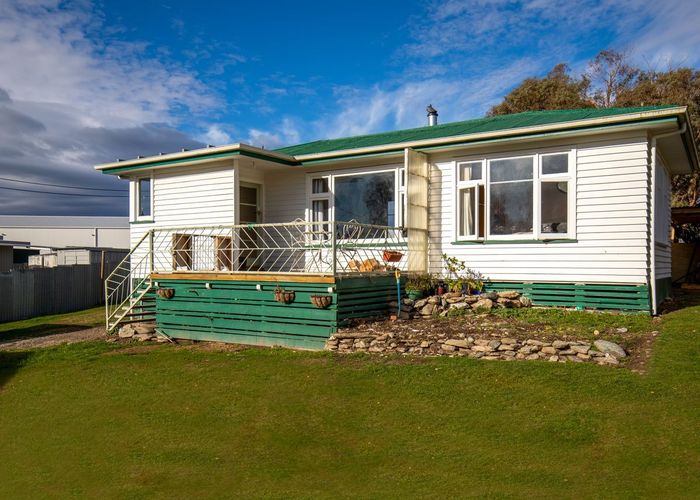  at 12 Domain Road, Ettrick