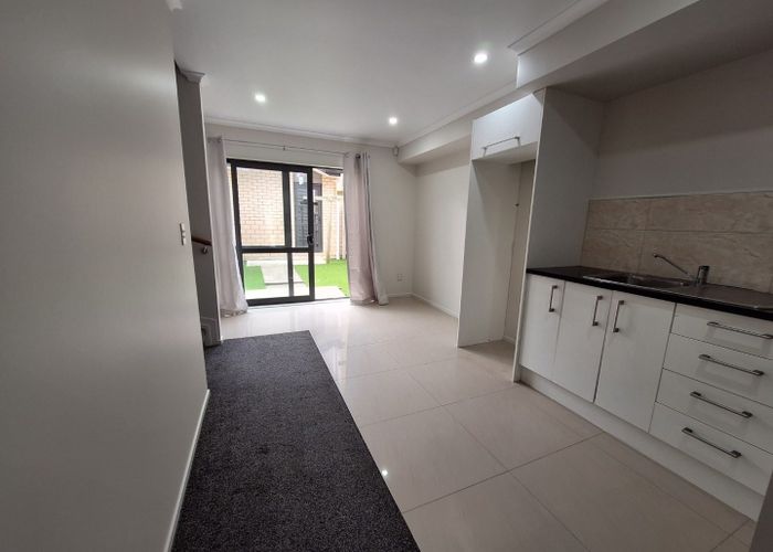  at 6/4 Wallson Crescent, Wiri, Manukau City, Auckland
