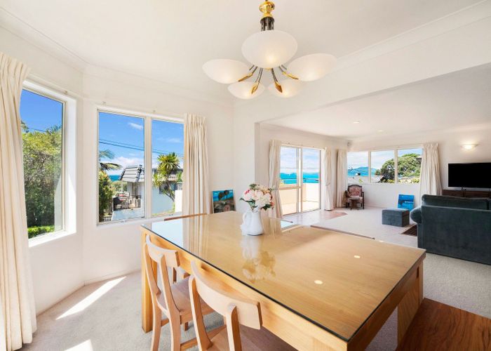  at 2/89 Aberdeen Road, Castor Bay, North Shore City, Auckland