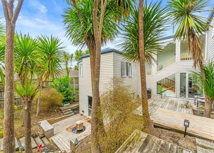  at 2/18 Orton Street, Glenfield, North Shore City, Auckland