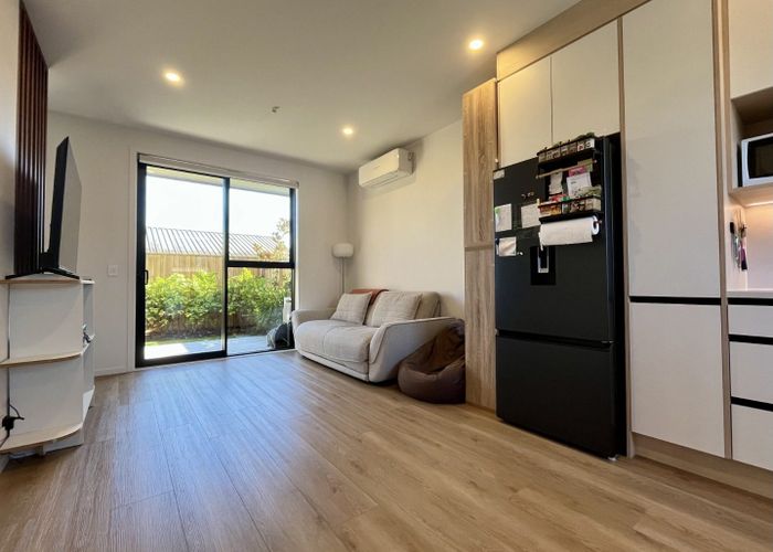  at 27D Dawnhaven Drive, Te Atatu Peninsula, Waitakere City, Auckland