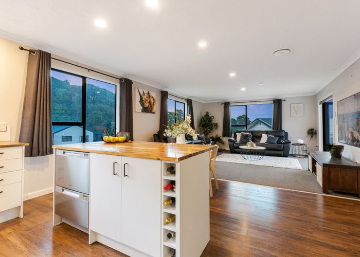 at 76 Omapere Street, Whitby, Porirua