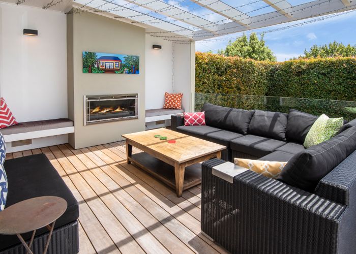  at 64 Uxbridge Road, Mellons Bay, Auckland