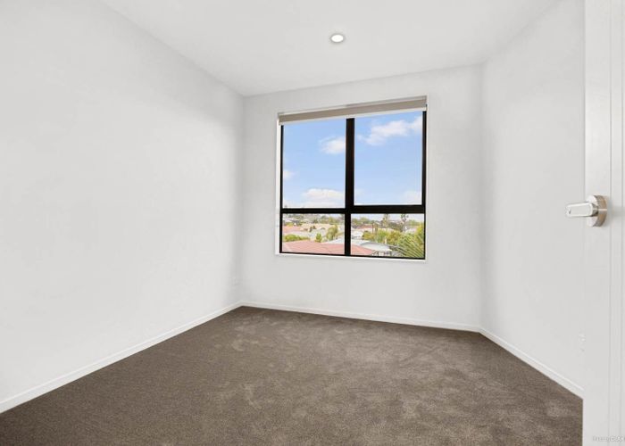  at 24D Tomintoul Place, Highland Park, Manukau City, Auckland