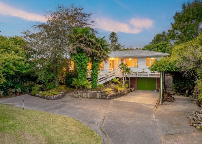  at 33 Routley Drive, Glen Eden, Waitakere City, Auckland