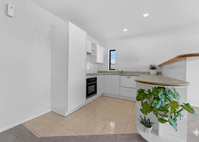  at 6/5 Cook Street, Howick, Manukau City, Auckland