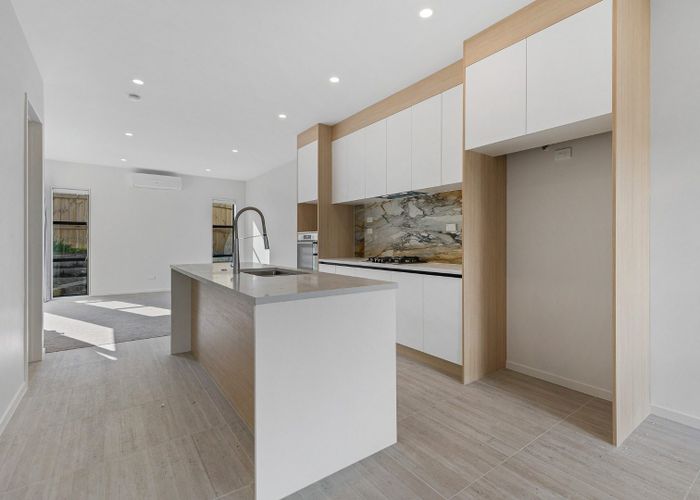  at 11/116 Colwill Road, Massey, Waitakere City, Auckland