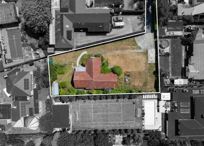  at 86 Straven Road, Fendalton, Christchurch