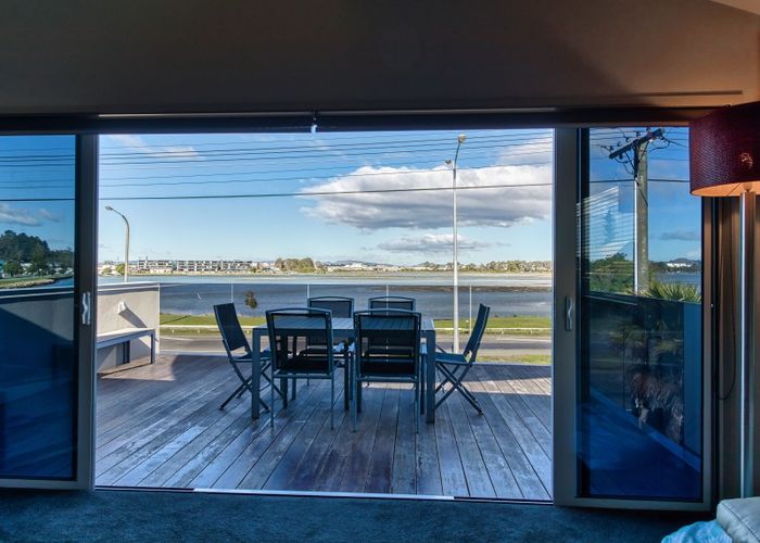  at 23 Meeanee Quay, Westshore, Napier