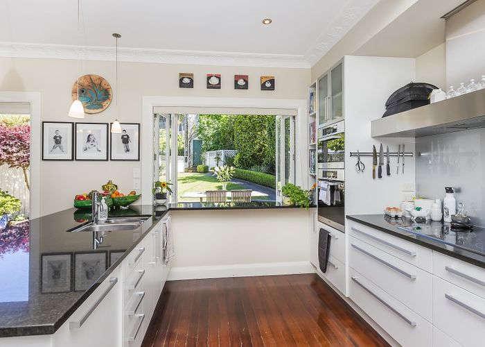  at 37 Plunket Street, Kelburn, Wellington