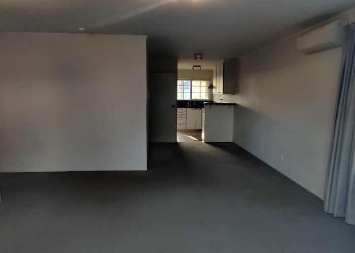  at 4/2 Raurenga Avenue, Royal Oak, Auckland