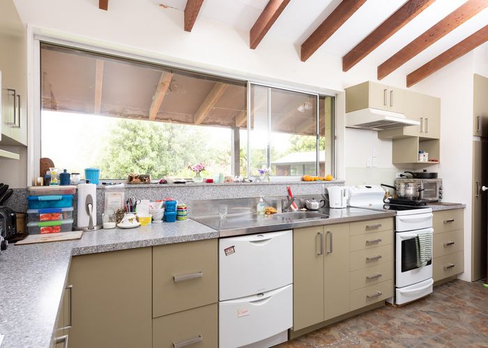  at 208 Oakwood Lane, Witherlea, Blenheim