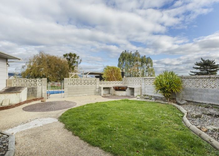  at 11 Hazelhurst Line, Kelvin Grove, Palmerston North