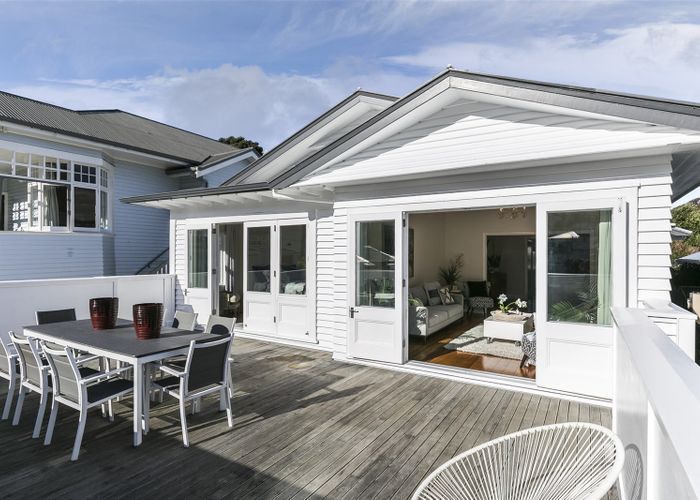  at 17 Hohiria Road, Hataitai, Wellington