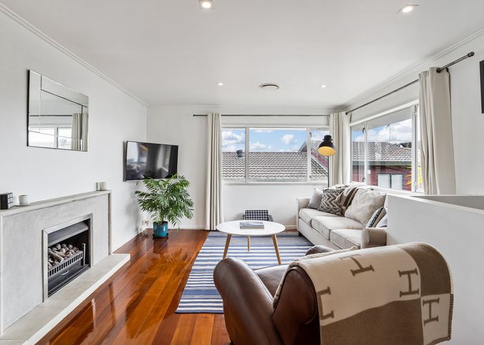  at 27 Temple Street, Meadowbank, Auckland